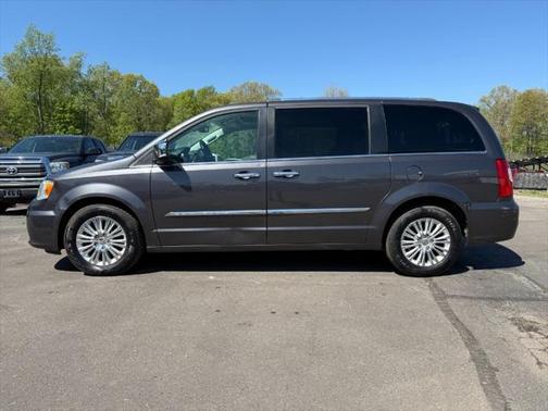 2016 Chrysler Town & Country Limited