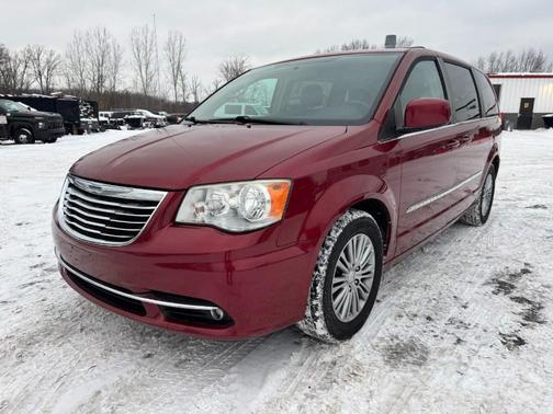2014 Chrysler Town & Country Touring-L