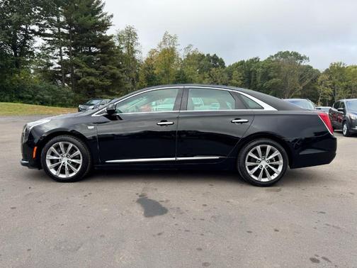 2018 Cadillac XTS Base