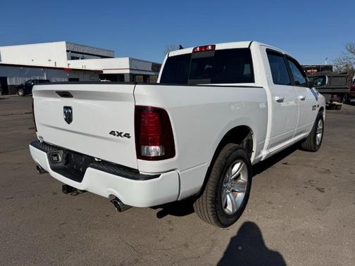 Bright White 2018 RAM 1500 Sport