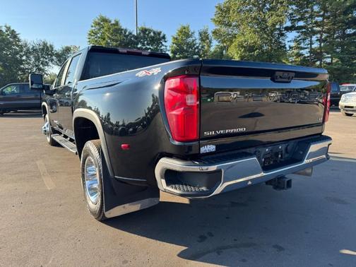 2022 Chevrolet Silverado 3500 LT