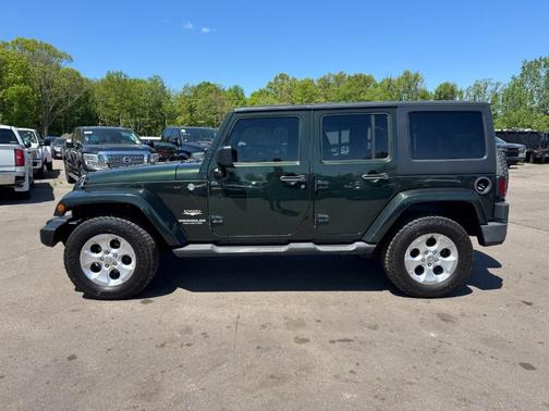 Natural Green Pearlcoat 2011 Jeep Wrangler Unlimited Sahara