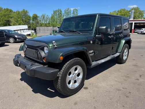 Natural Green Pearlcoat 2011 Jeep Wrangler Unlimited Sahara