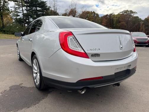 2014 Lincoln MKS Base