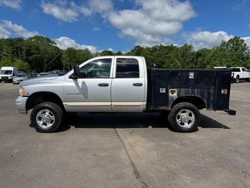 Bright Silver Metallic Clearcoat 2005 Dodge Ram 2500 SLT Quad Cab