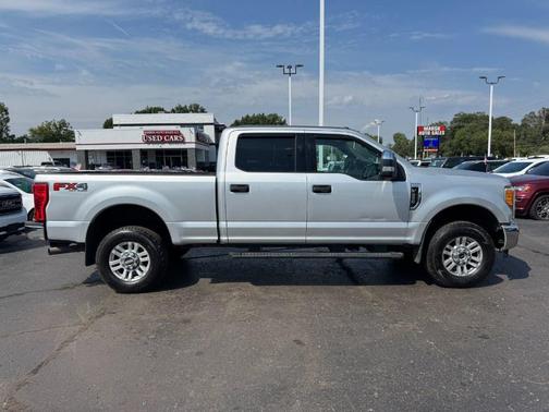Ingot Silver Metallic 2017 Ford F-250 XLT