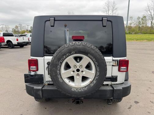 Silver 2007 Jeep Wrangler Unlimited X