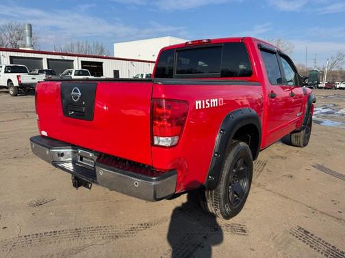 2012 Nissan Titan SV