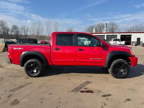 2012 Nissan Titan SV