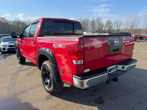 2012 Nissan Titan SV