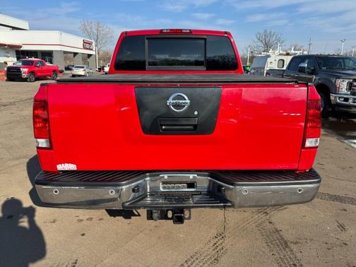 2012 Nissan Titan SV