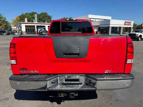 2012 Nissan Titan SV