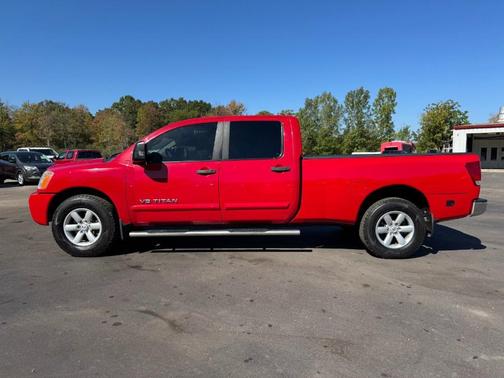 2012 Nissan Titan SV