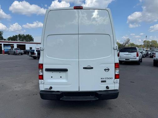 2012 Nissan NV Cargo 2500 S