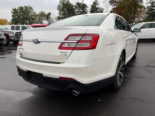 2016 Ford Taurus SEL