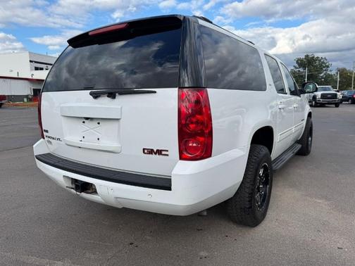 2010 GMC Yukon XL 1500 SLT