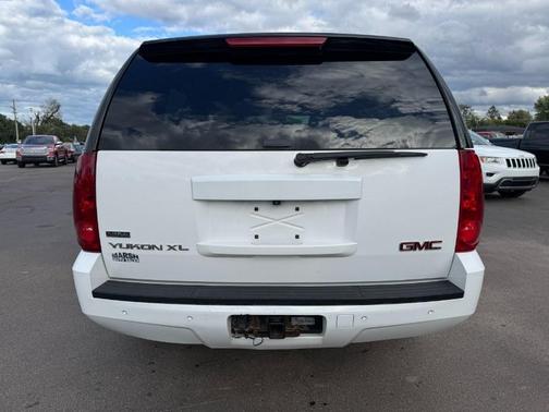 2010 GMC Yukon XL 1500 SLT