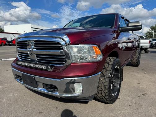 2017 RAM 1500 SLT