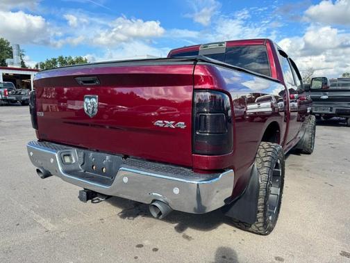 2017 RAM 1500 SLT