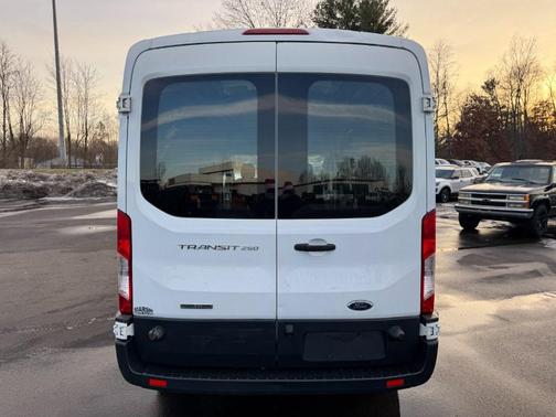 2017 Ford Transit-250 Base