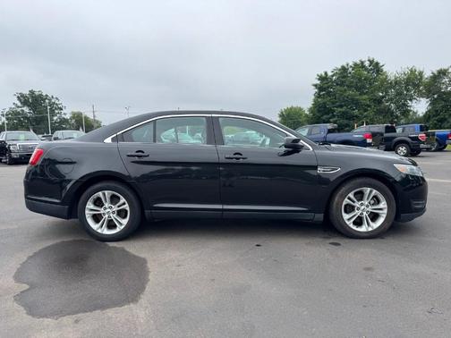 2014 Ford Taurus SEL