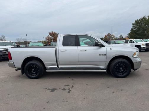 2016 RAM 1500 SLT