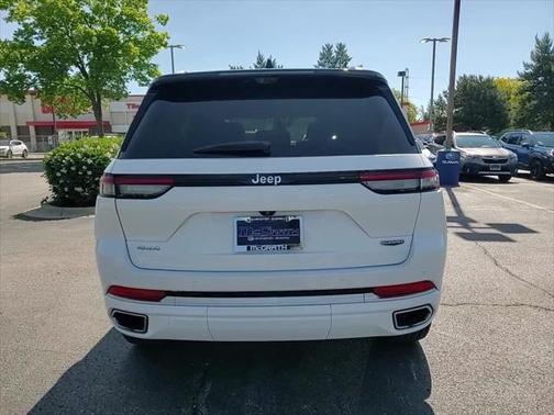 2022 Jeep Grand Cherokee Summit
