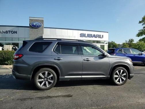 2025 Honda Pilot Touring 8-Passenger