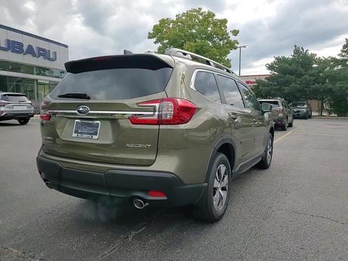 2025 Subaru Ascent Premium 7-Passenger