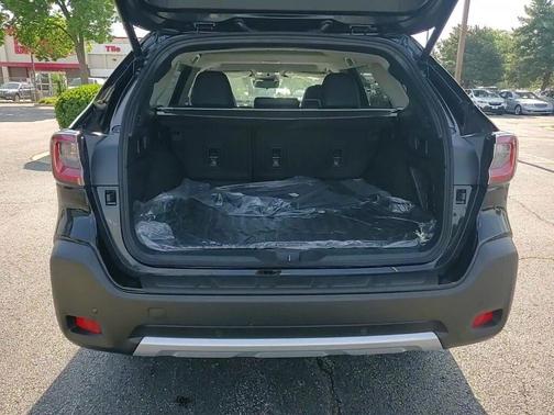 2025 Subaru Outback Touring XT