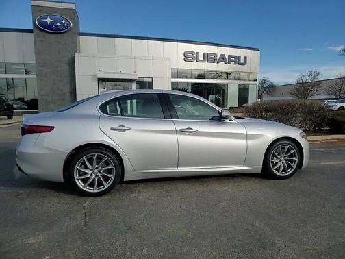 2017 Alfa Romeo Giulia Base