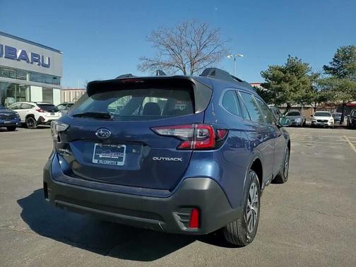 2022 Subaru Outback Base