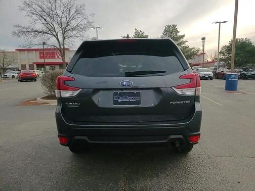 2024 Subaru Forester Premium