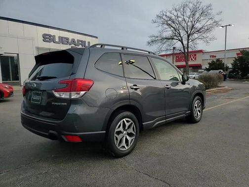 2024 Subaru Forester Premium