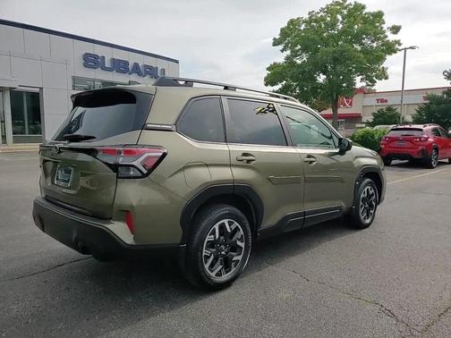 2025 Subaru Forester Premium