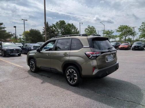 Autumn Green Metallic 2025 Subaru Forester Premium
