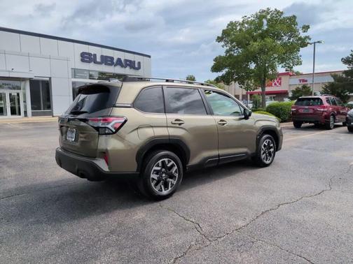 Autumn Green Metallic 2025 Subaru Forester Premium
