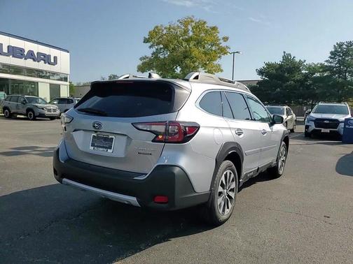 2025 Subaru Outback Touring