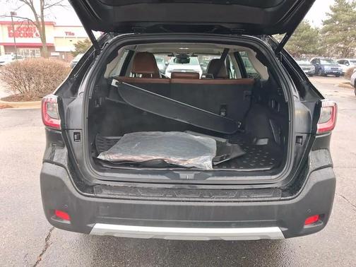 2023 Subaru Outback Touring