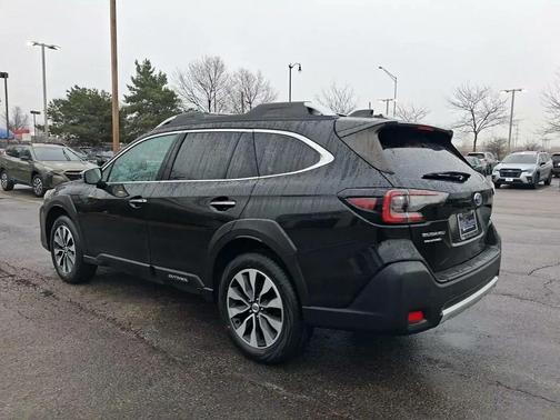 2023 Subaru Outback Touring