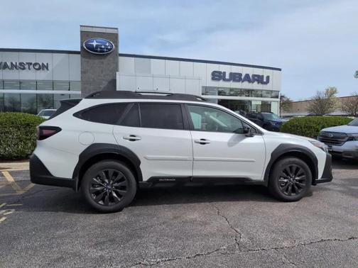 Crystal White Pearl 2025 Subaru Outback Onyx Edition