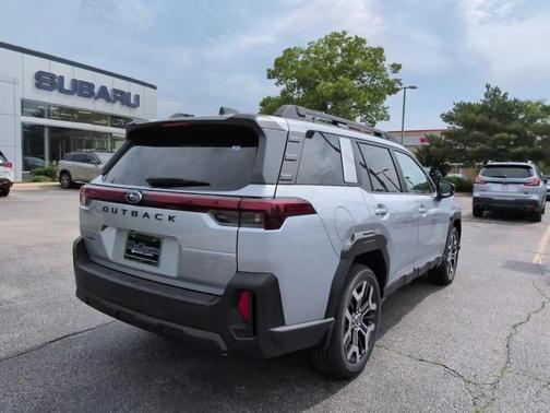 Ice Silver Metallic 2026 Subaru Outback Touring XT