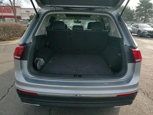 Silver Metallic 2021 Volkswagen Tiguan 2.0T SE 4MOTION