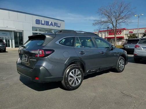 2023 Subaru Outback Base