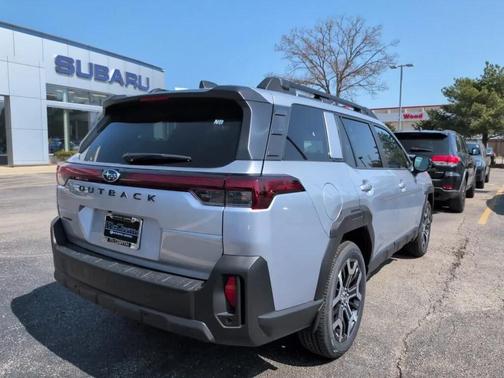 Ice Silver Metallic 2026 Subaru Outback Touring XT