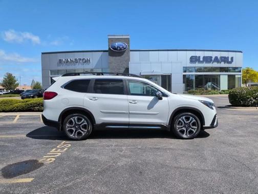 Crystal White Pearl 2023 Subaru Ascent Limited 7-Passenger