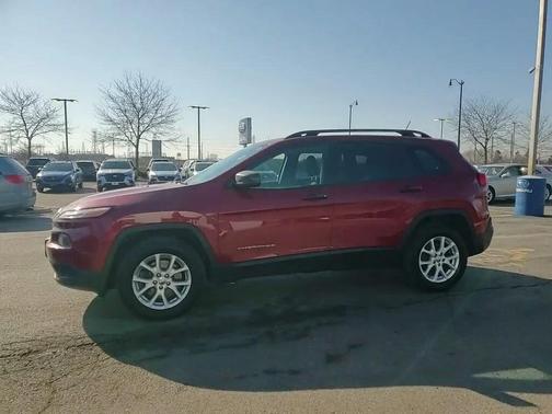 2016 Jeep Cherokee Sport