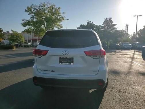 2019 Toyota Highlander LE