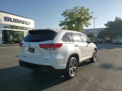 2019 Toyota Highlander LE