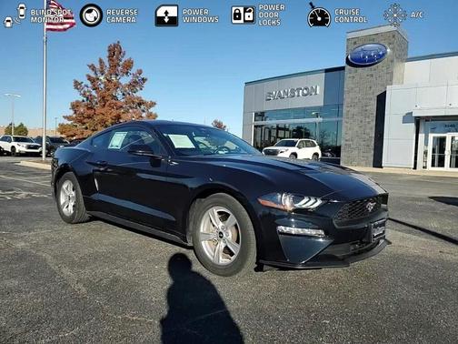 2022 Ford Mustang EcoBoost